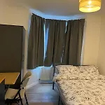 Oxborne Rooms Uk - Wyatt